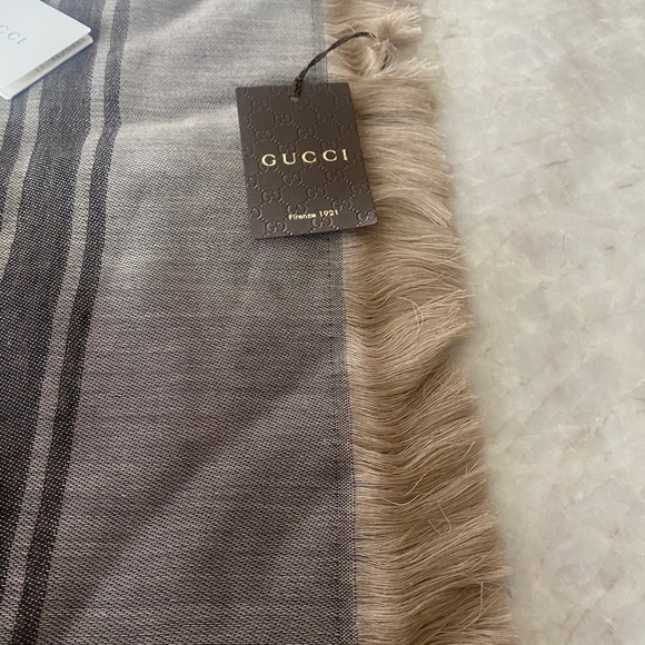 Gucci Scarf - Picture 4 of 8
